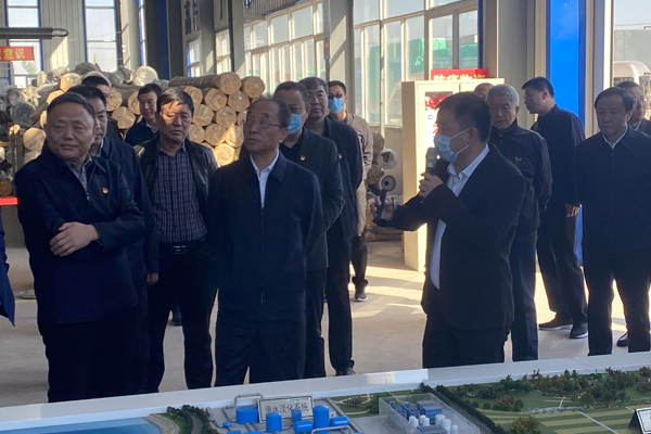 尊龙凯时情形总司理腾胜平解说市政供水及水处置惩罚综合使用沙盘 尊龙凯时情形总司理腾胜平解说市政供水及水处置惩罚综合使用沙盘