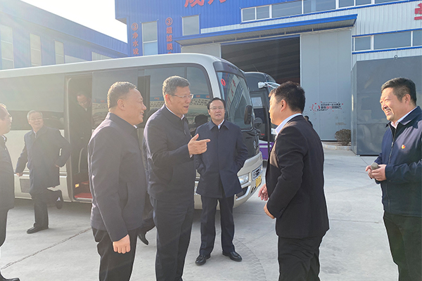 赤峰市党政考察团莅临尊龙凯时举行旅行考察 赤峰市党政考察团莅临尊龙凯时举行旅行考察