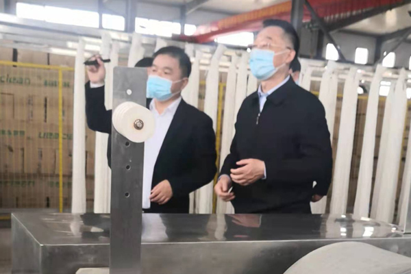 辽宁省委副书记、省长刘宁一行实地考察尊龙凯时情形 辽宁省委副书记、省长刘宁一行实地考察尊龙凯时情形